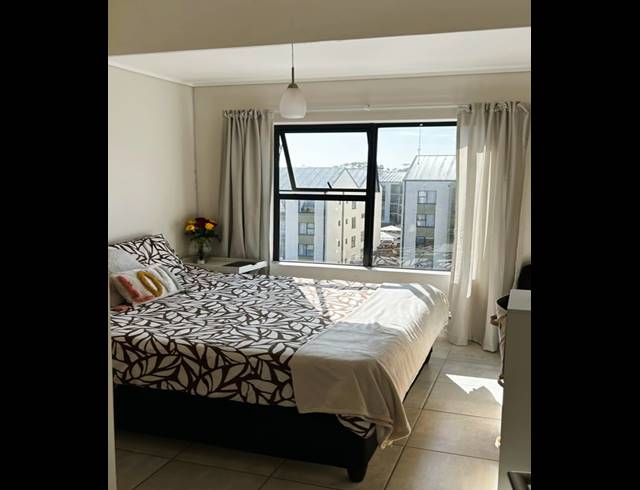 1 BEDROOM APARTMENT TO LET IN ADMIRALS PARK